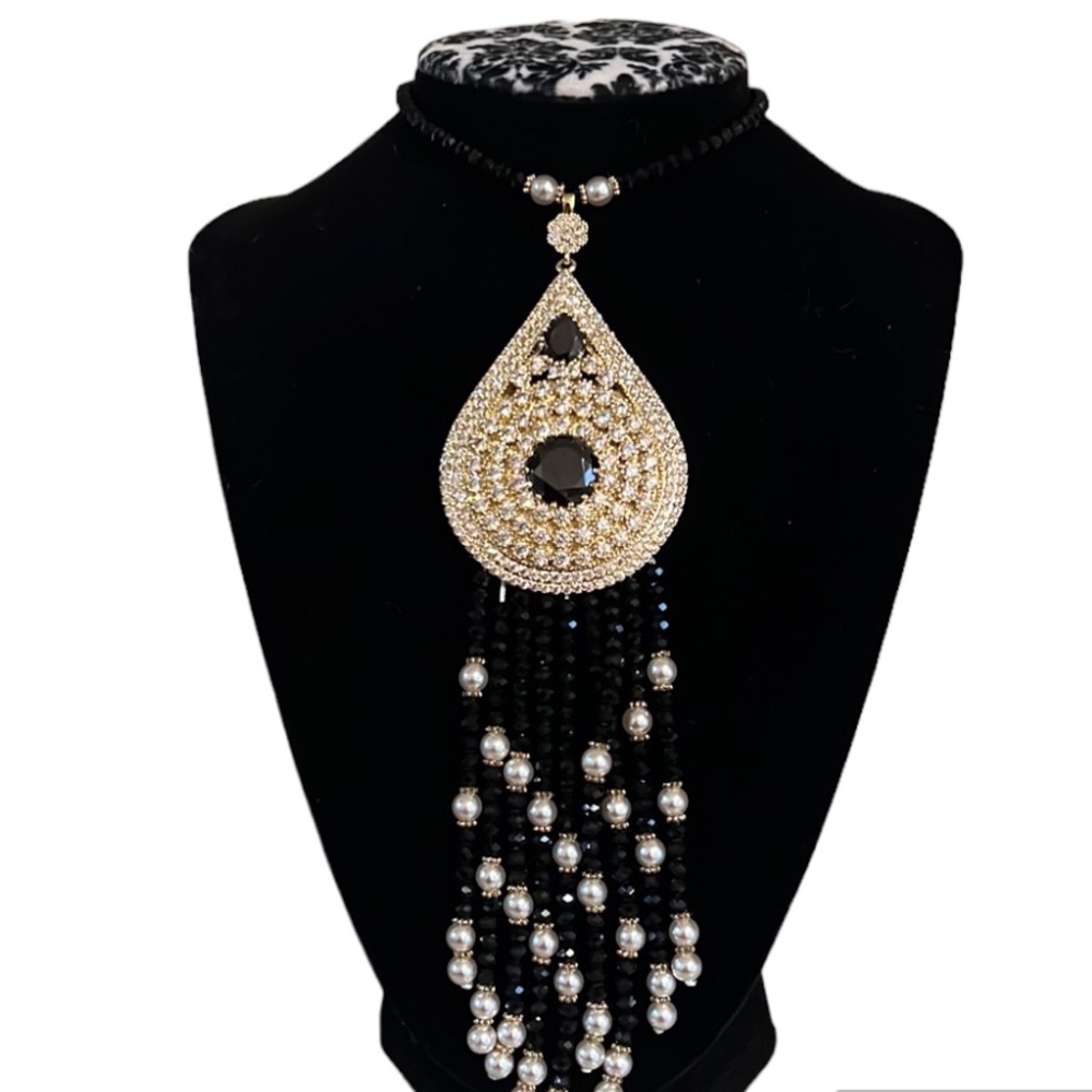 Natasha gold black and pearl statement necklace - Picture 3 of 6